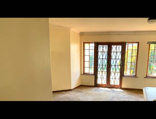 3 BEDROOM TOWNHOUSE FOR SALE IN PRESTONDALE